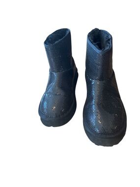 Juicy Couture women sparkly boots used once size 10